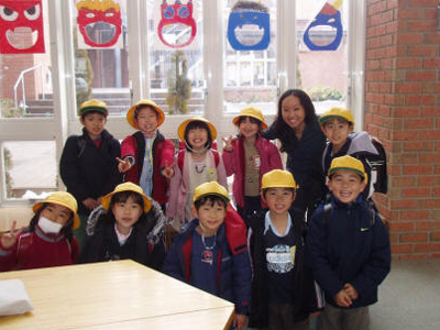 photo of Linda and first graders